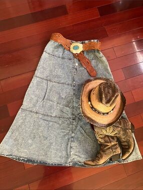 ME Makeover Essentials Light Blue Denim A-Line Maxi Skirt size L